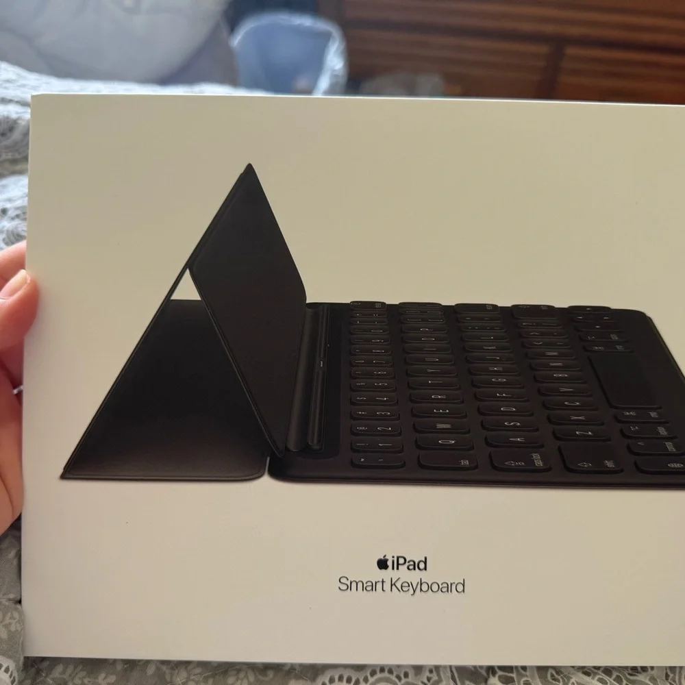 Apple iPad Smart Keyboard - Black